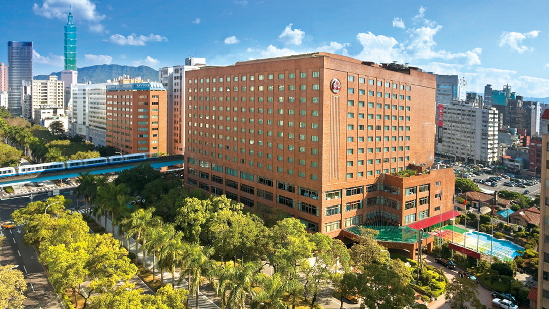 高鐵假期歡迎您搭高鐵到台北福華大飯店2日自由行，一次享有高鐵加住宿優惠價，現在就立即入住台北福華大飯店