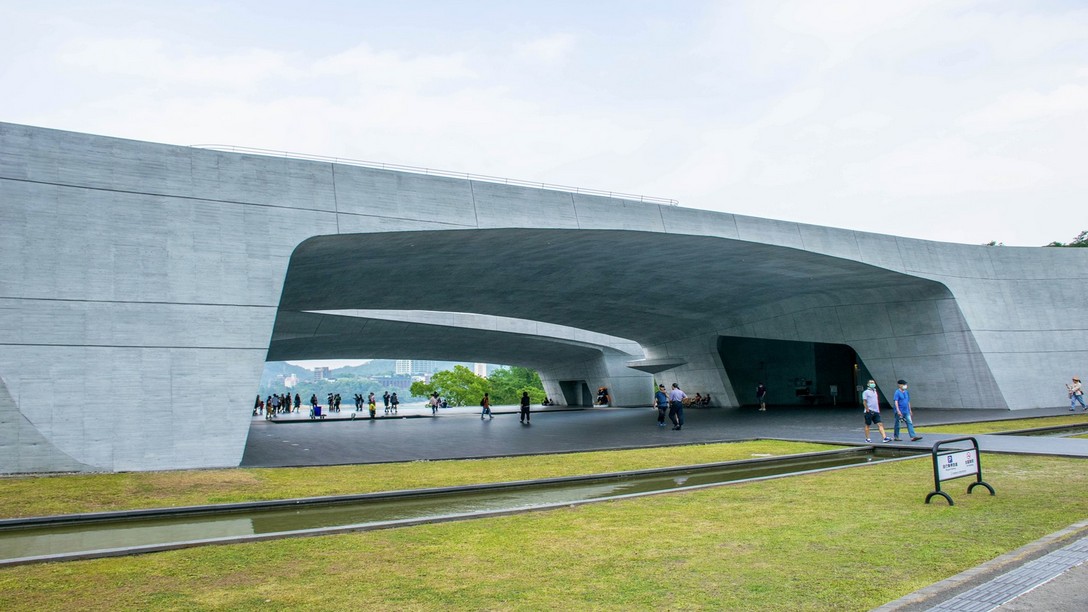 高鐵假期歡迎您搭高鐵到南投一日遊，一次享有高鐵加行程優惠價，現在就立即搭高鐵體驗。