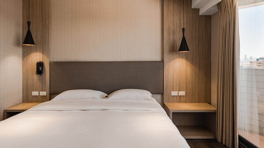 高雄河堤國際商旅機場館