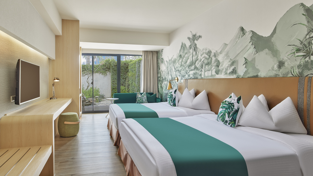 高鐵假期歡迎您搭高鐵到到墾丁凱撒大飯店2日自由行，一次享有高鐵加住宿優惠價，現在就立即墾丁凱撒大飯店，自選房型：景觀客房/花園客房/池畔花園客房住宿1晚