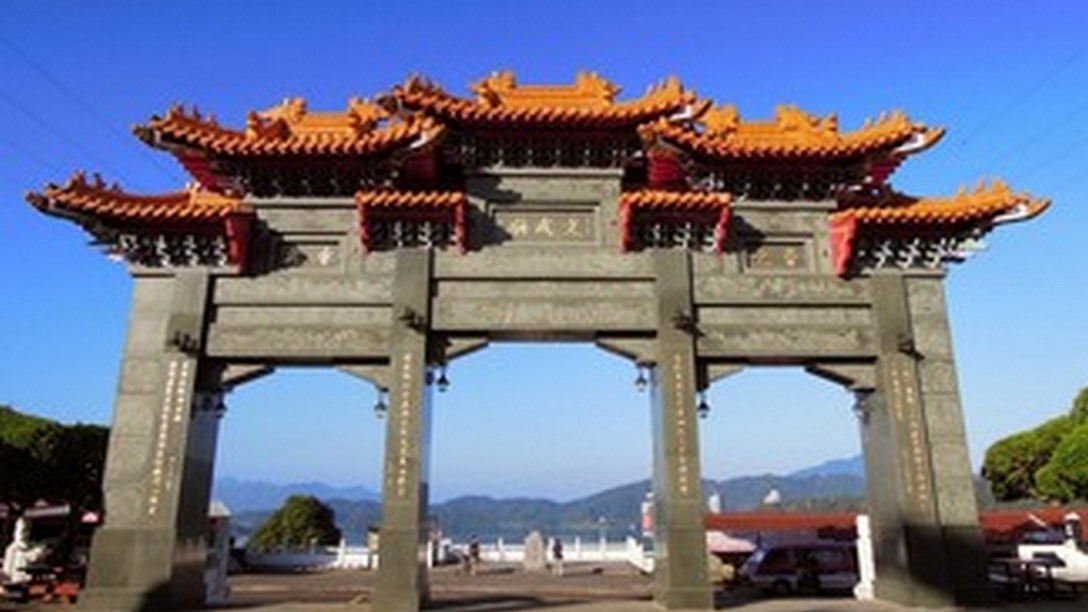 高鐵假期歡迎您搭高鐵到南投一日遊，一次享有高鐵加行程優惠價，現在就立即搭高鐵體驗。